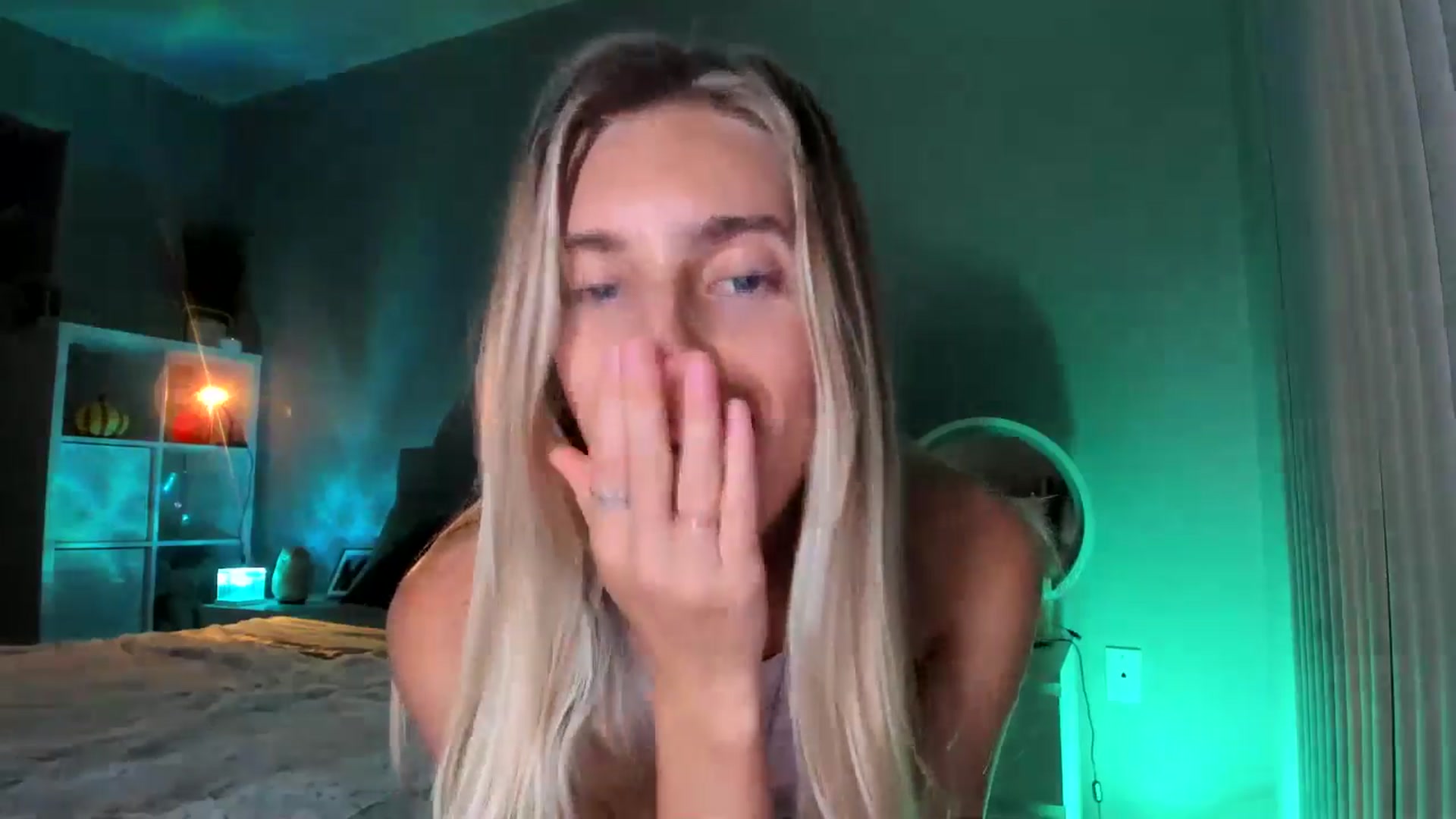 Gallery image thumbnail from Vodka_Queen's myfreecams stream on, 11/04/2025, 08:02 image 14 of 20