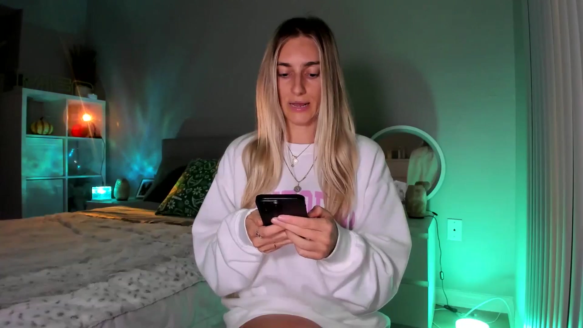 Gallery image thumbnail from Vodka_Queen's myfreecams stream on, 11/05/2025, 05:58 image 19 of 20