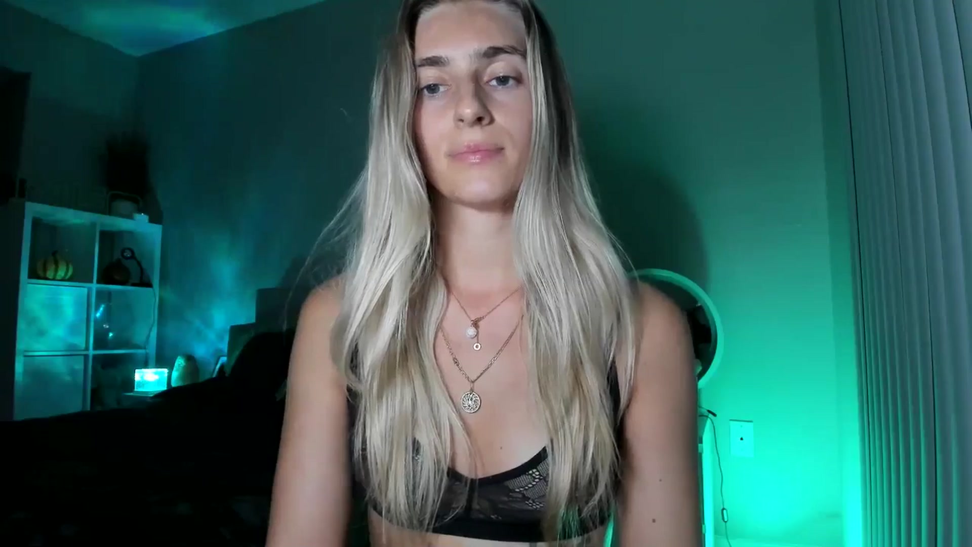 Gallery image thumbnail from Vodka_Queen's myfreecams stream on, 11/09/2025, 07:27 image 17 of 20