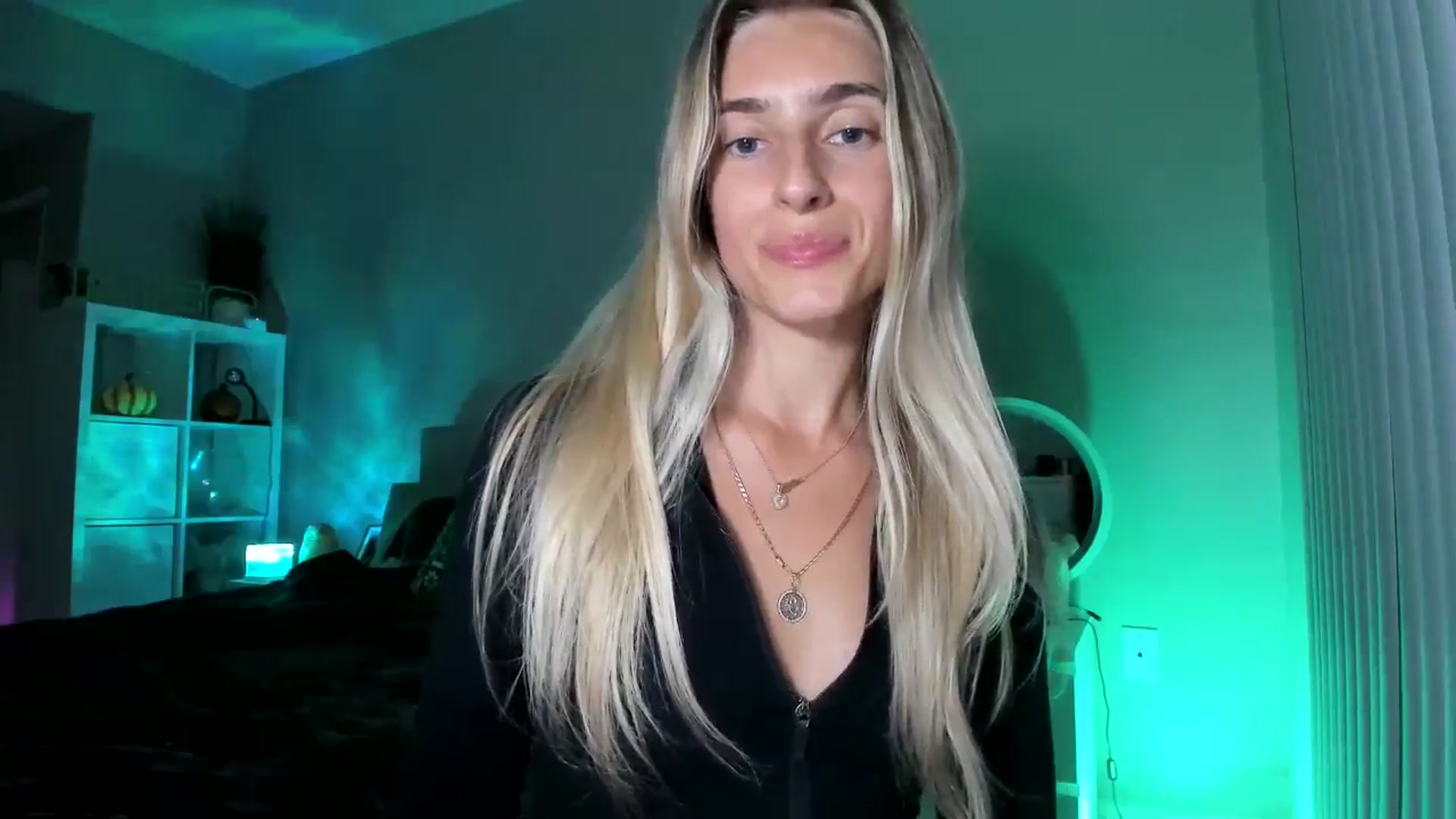 Gallery image thumbnail from Vodka_Queen's myfreecams stream on, 11/11/2025, 07:04 image 13 of 20
