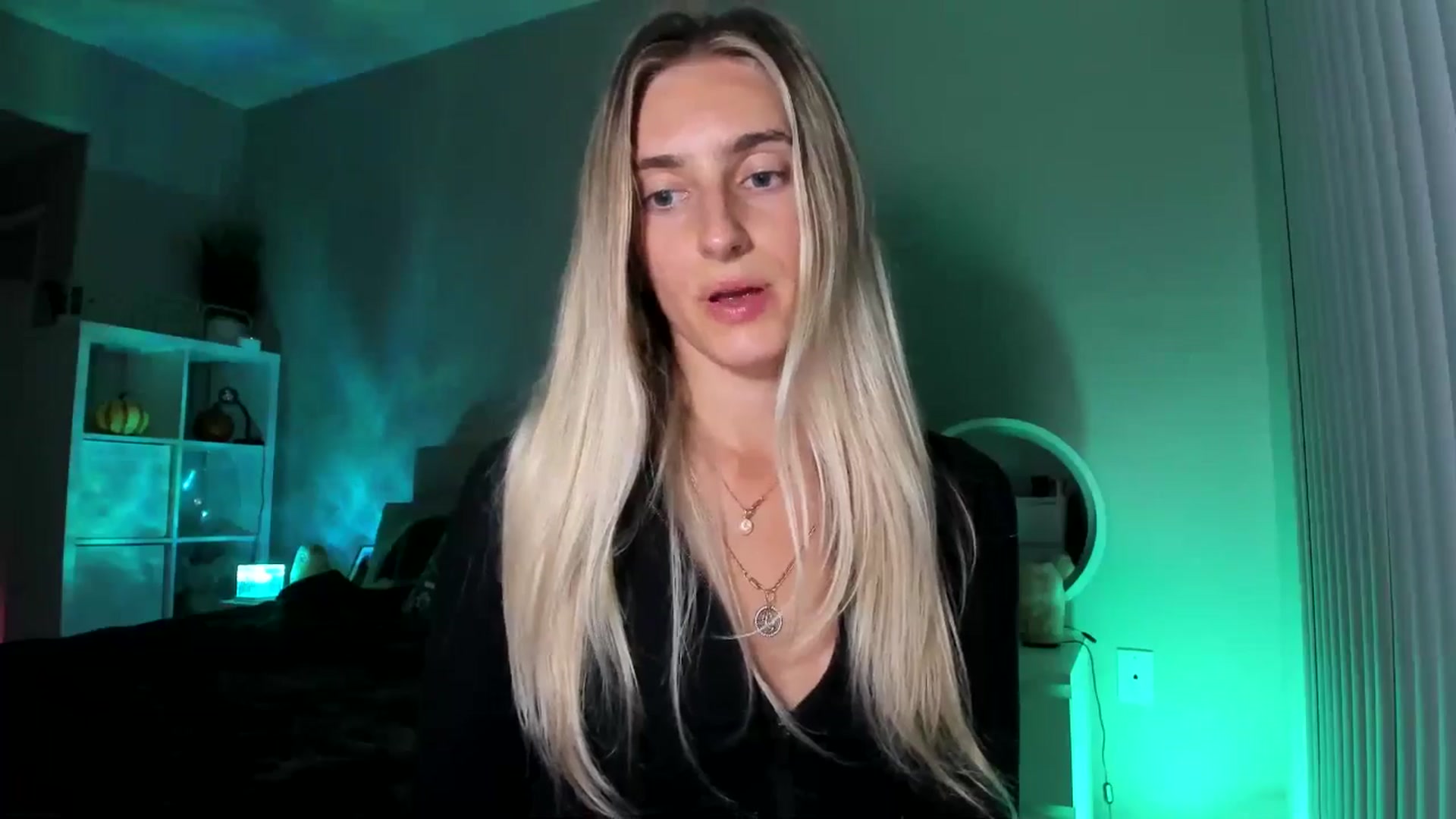 Gallery image thumbnail from Vodka_Queen's myfreecams stream on, 11/11/2025, 07:04 image 7 of 20
