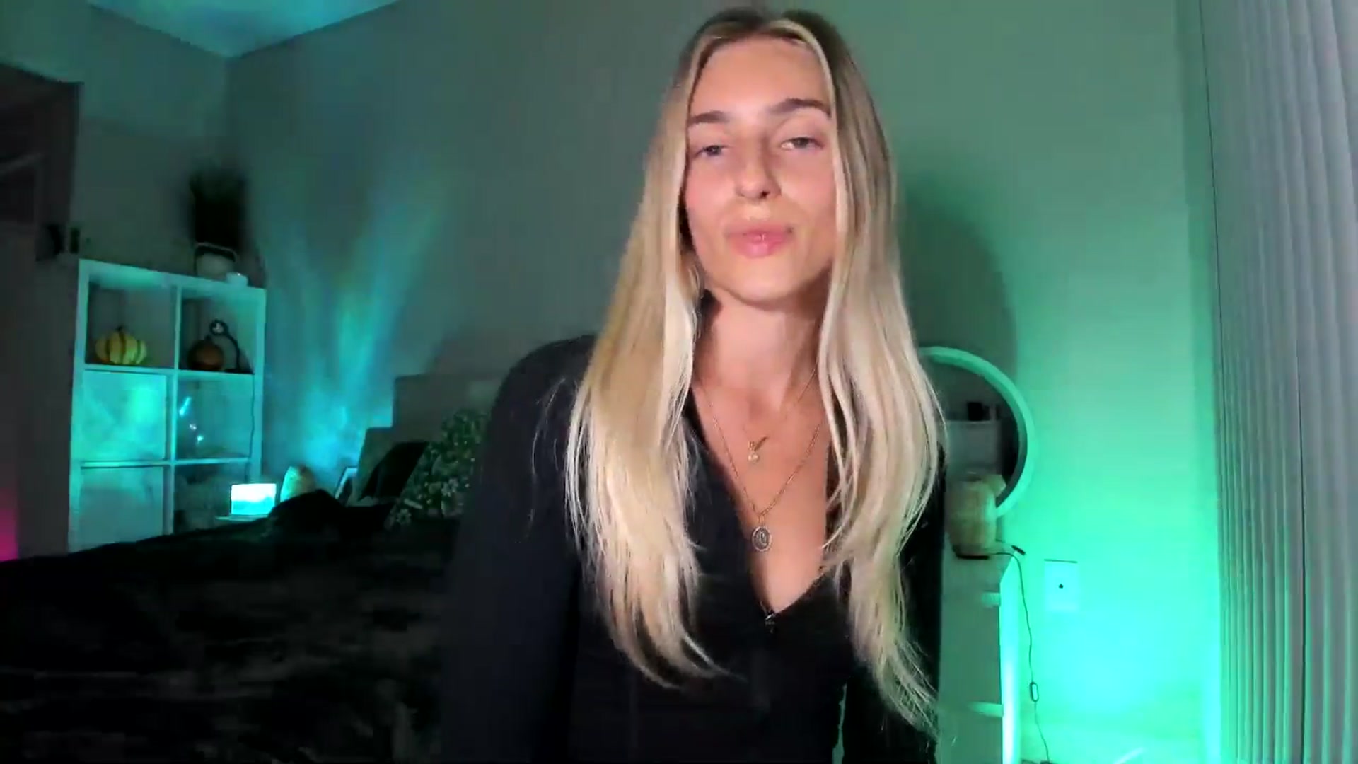 Gallery image thumbnail from Vodka_Queen's myfreecams stream on, 11/11/2025, 07:04 image 10 of 20