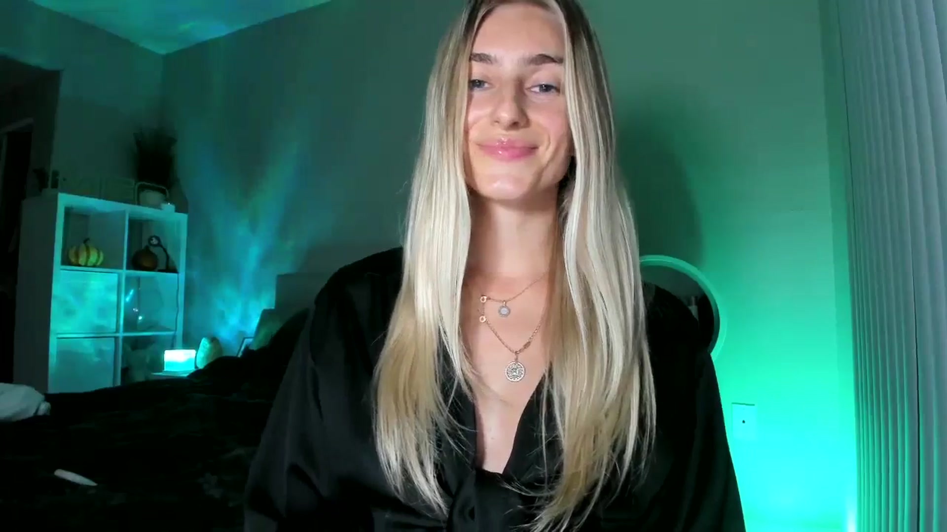 Gallery image thumbnail from Vodka_Queen's myfreecams stream on, 11/13/2025, 06:58 image 8 of 20