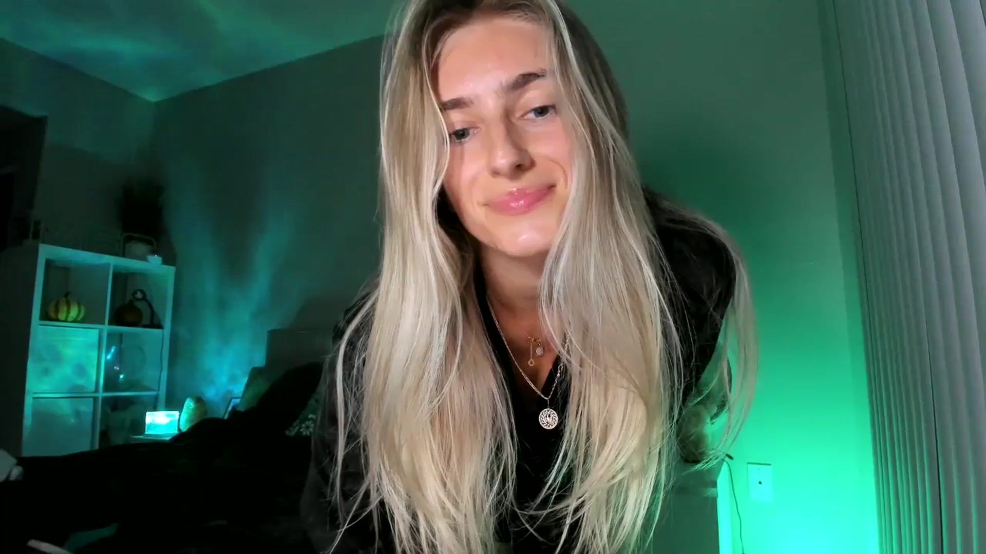 Gallery image thumbnail from Vodka_Queen's myfreecams stream on, 11/13/2025, 06:58 image 11 of 20