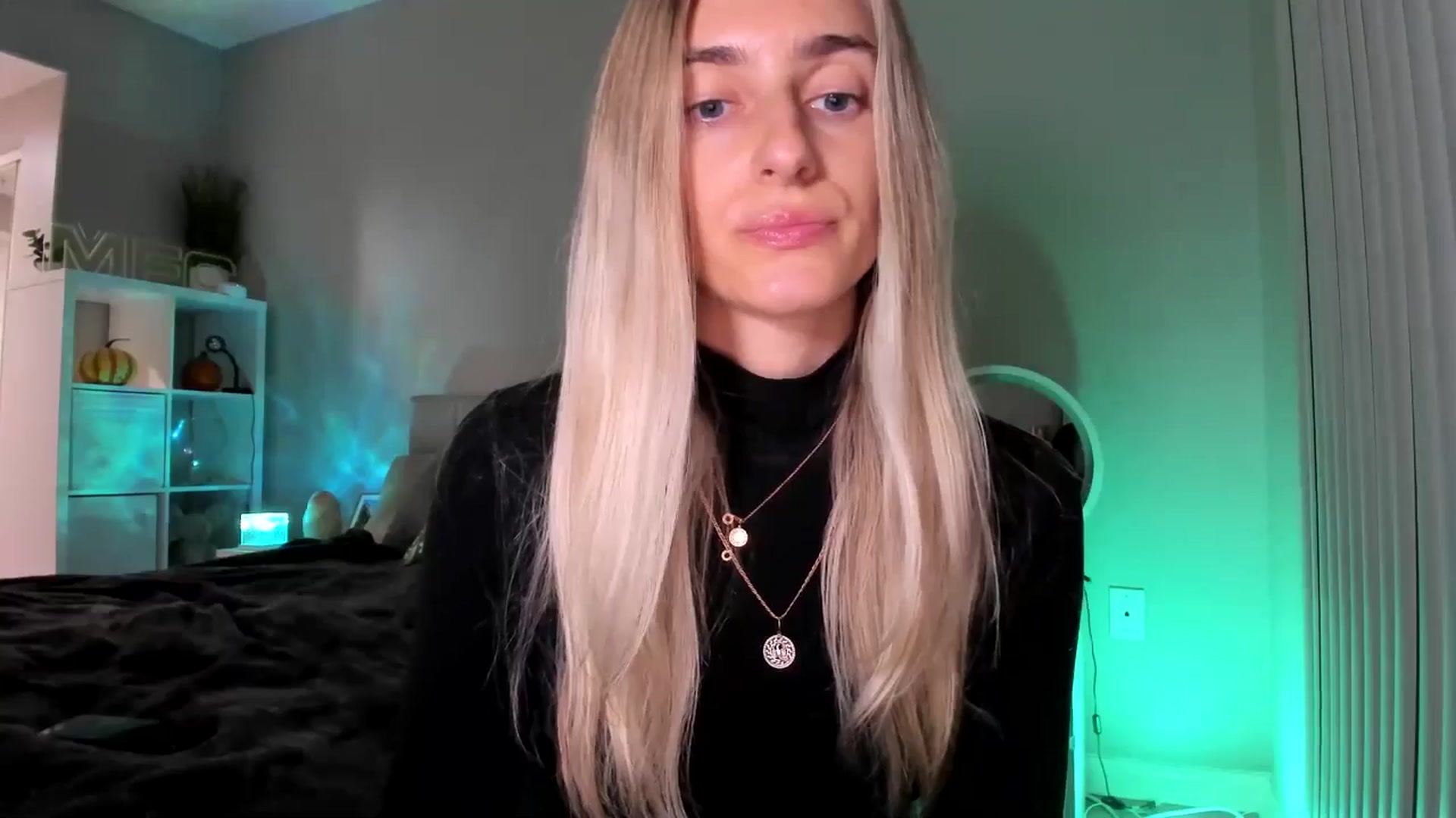 Gallery image thumbnail from Vodka_Queen's myfreecams stream on, 11/21/2025, 07:02 image 17 of 20