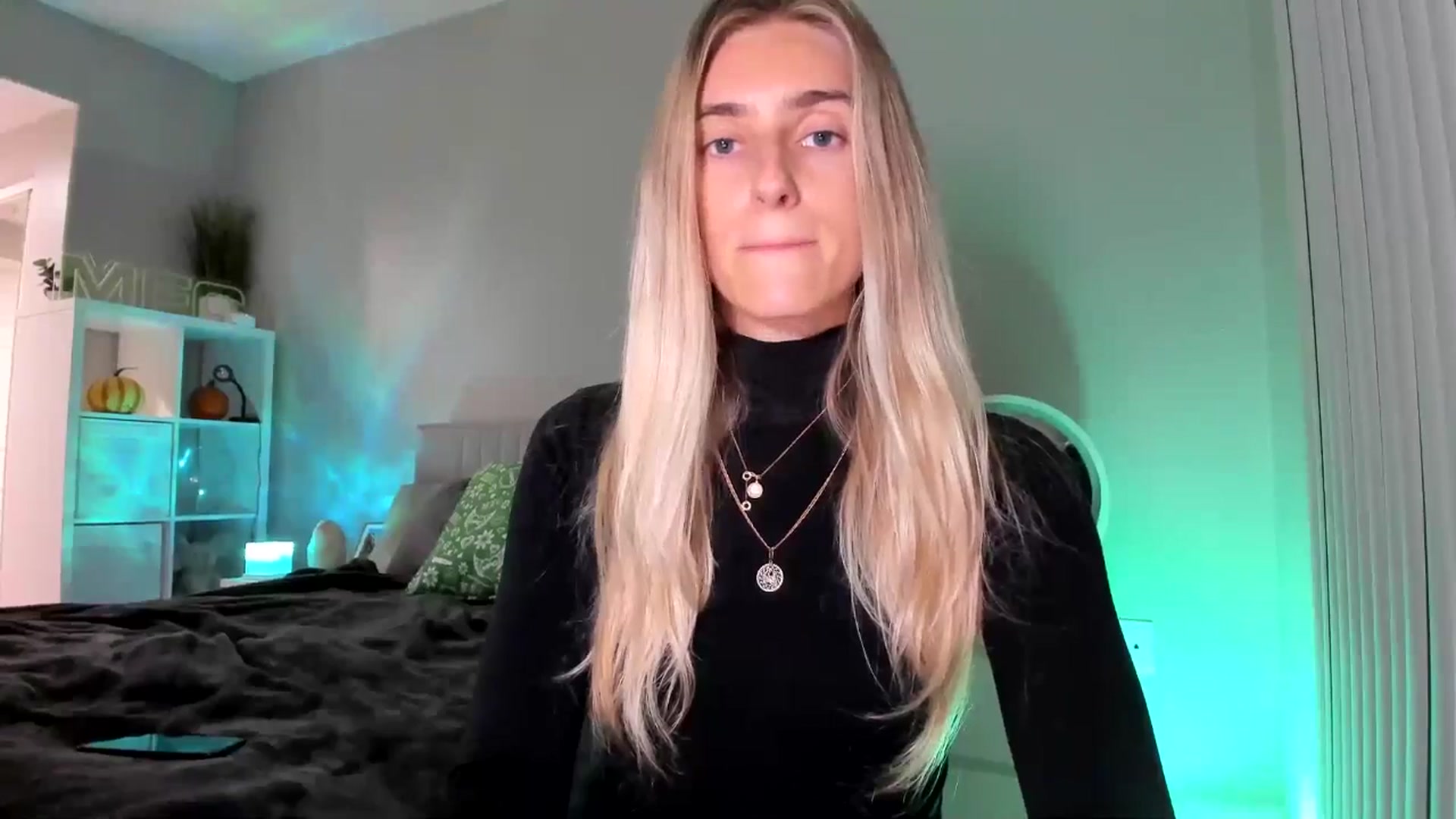 Gallery image thumbnail from Vodka_Queen's myfreecams stream on, 11/21/2025, 07:02 image 5 of 20