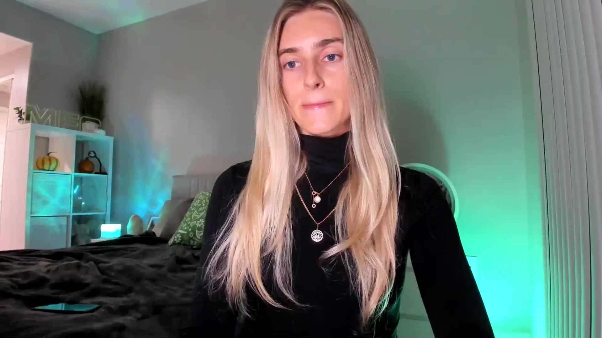 Gallery image thumbnail from Vodka_Queen's myfreecams stream on, 11/21/2025, 07:02 image 9 of 20