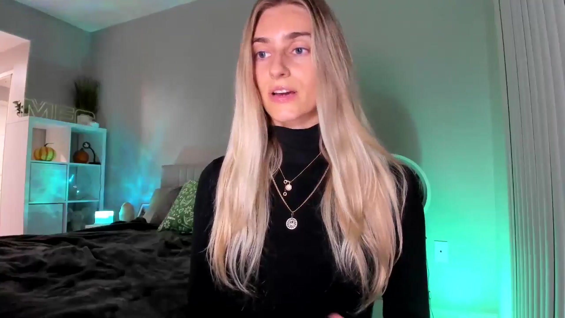 Gallery image thumbnail from Vodka_Queen's myfreecams stream on, 11/21/2025, 07:02 image 10 of 20
