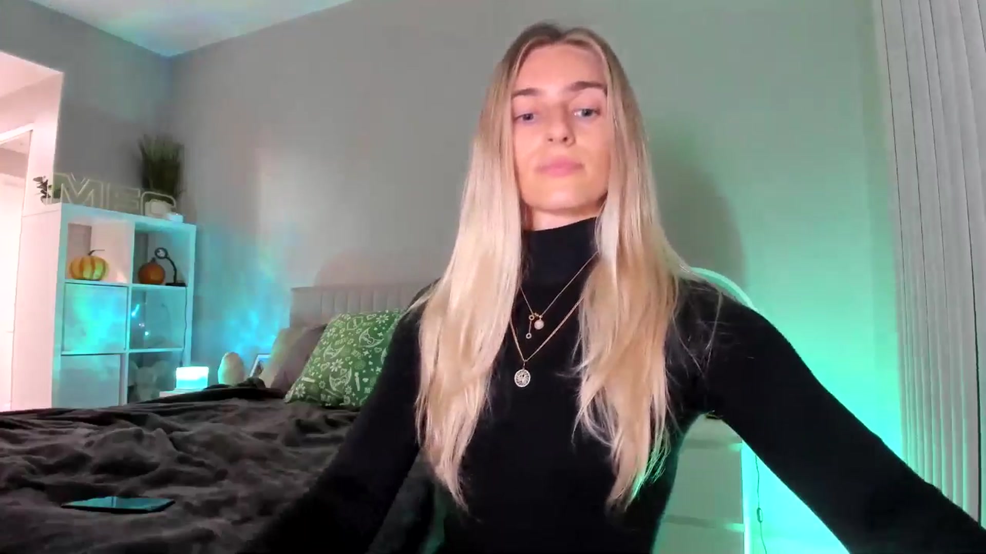 Gallery image thumbnail from Vodka_Queen's myfreecams stream on, 11/21/2025, 07:02 image 3 of 20