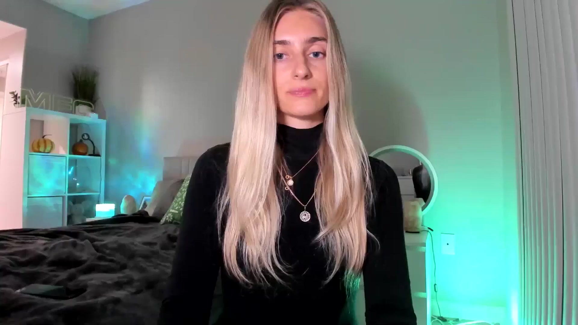 Gallery image thumbnail from Vodka_Queen's myfreecams stream on, 11/21/2025, 07:02 image 19 of 20