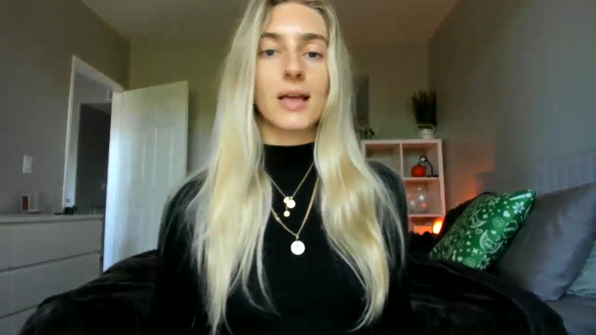 Gallery image thumbnail from Vodka_Queen's myfreecams stream on, 11/23/2025, 19:21 image 8 of 20