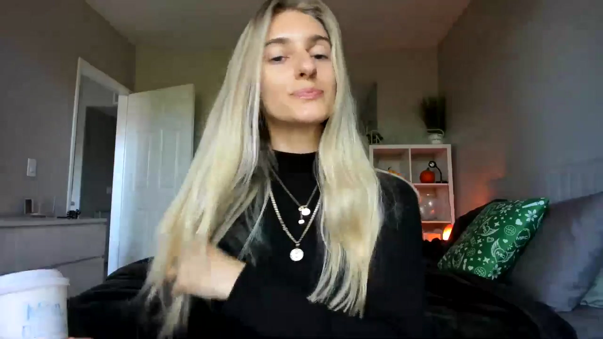 Gallery image thumbnail from Vodka_Queen's myfreecams stream on, 11/23/2025, 20:45 image 8 of 20