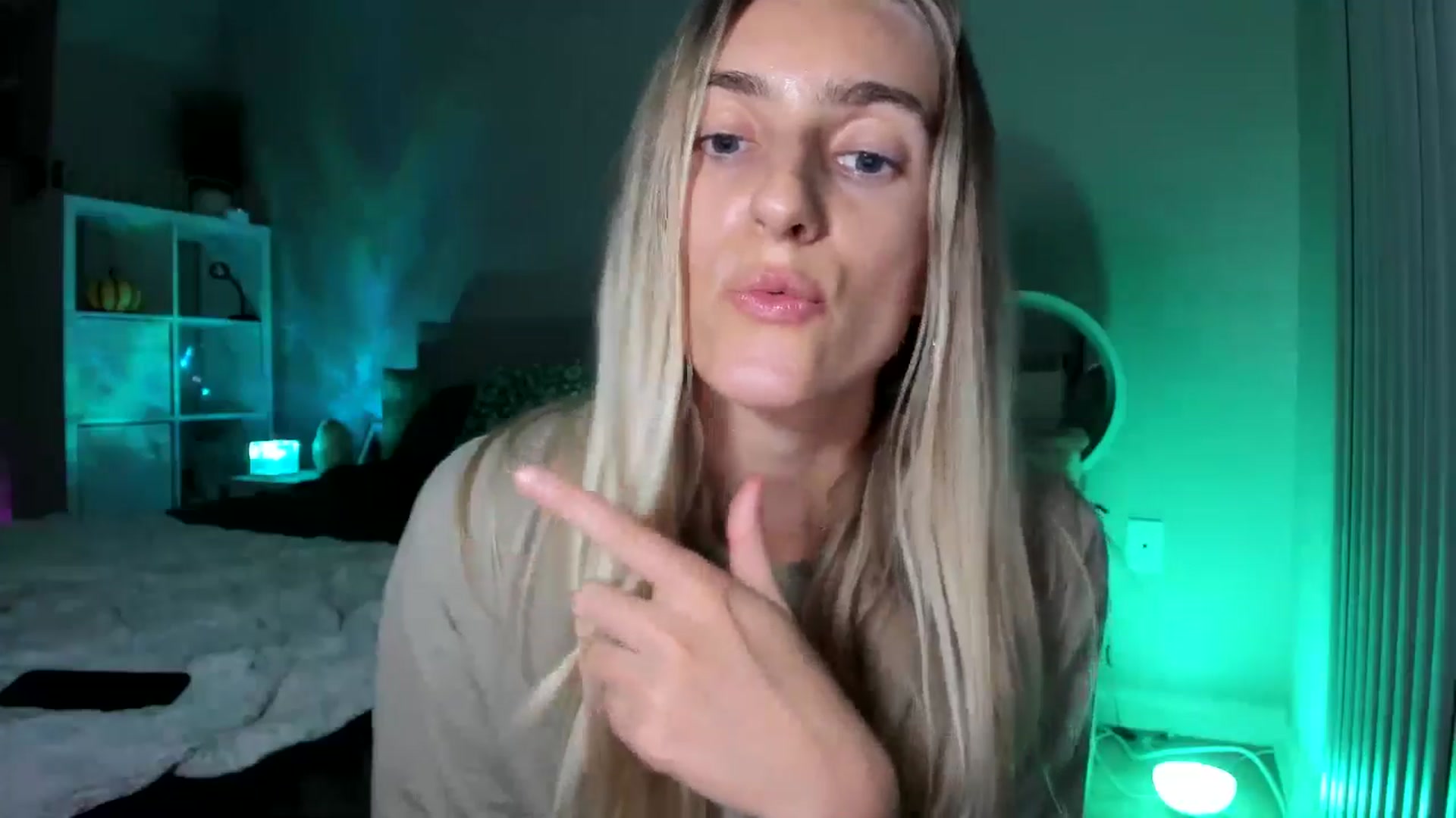 Gallery image thumbnail from Vodka_Queen's myfreecams stream on, 11/26/2025, 08:15 image 15 of 20