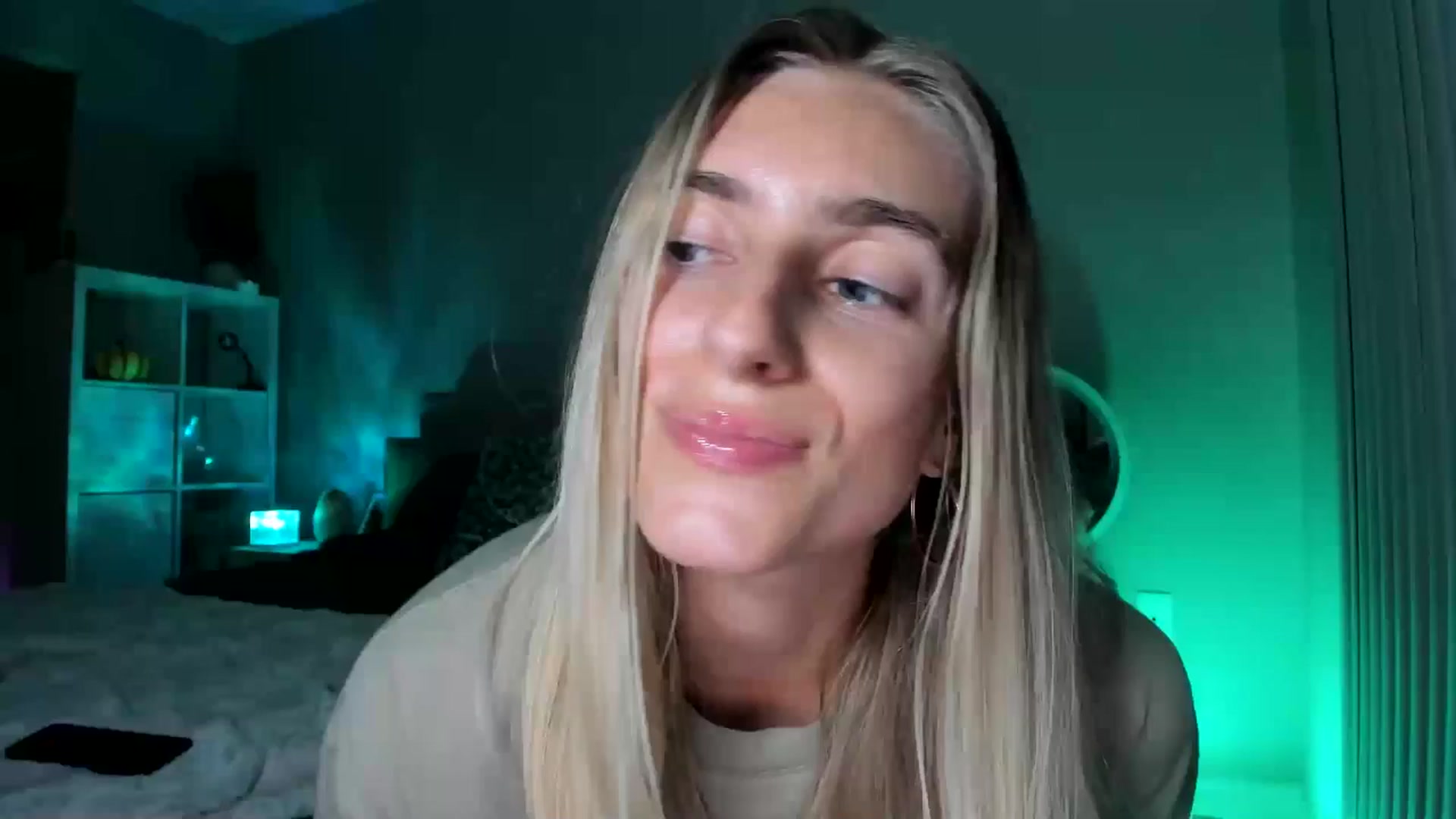 Gallery image thumbnail from Vodka_Queen's myfreecams stream on, 11/26/2025, 08:15 image 11 of 20