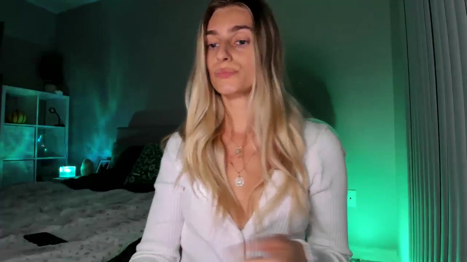 Gallery image thumbnail from Vodka_Queen's myfreecams stream on, 11/29/2025, 09:23 image 2 of 20