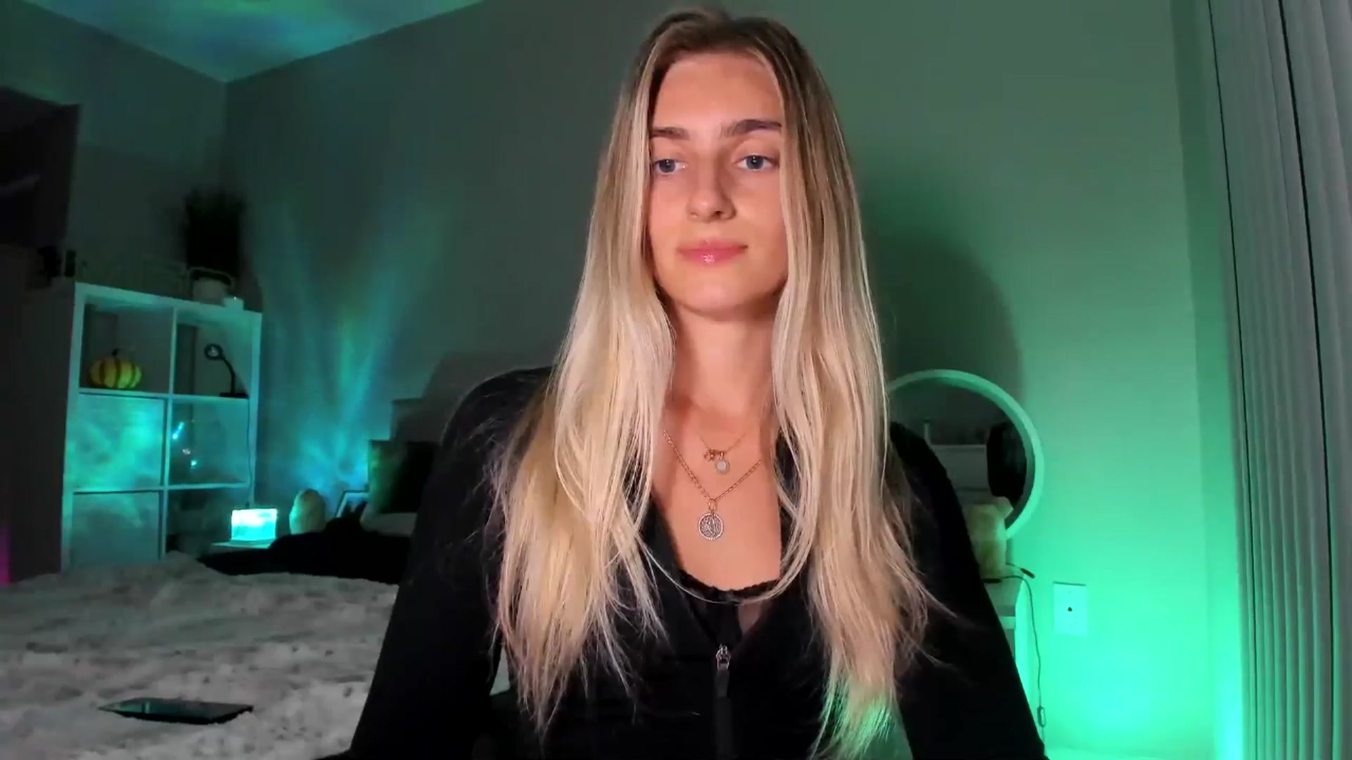 Gallery image thumbnail from Vodka_Queen's myfreecams stream on, 11/30/2025, 05:11 image 14 of 20
