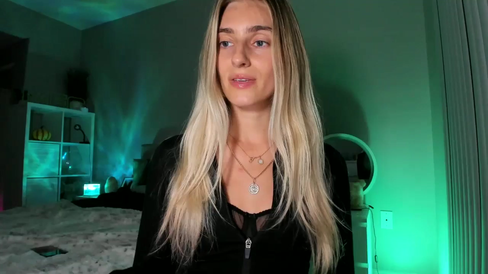 Gallery image thumbnail from Vodka_Queen's myfreecams stream on, 11/30/2025, 05:11 image 4 of 20
