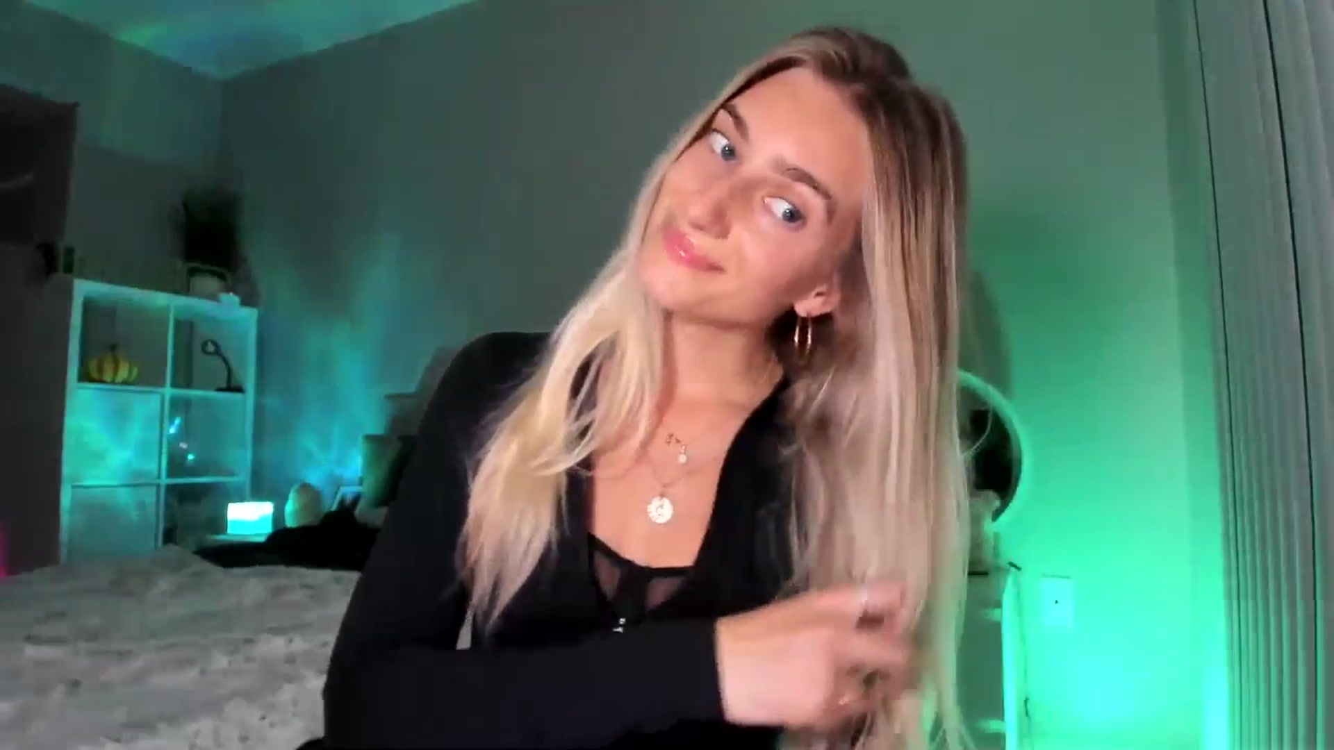 Gallery image thumbnail from Vodka_Queen's myfreecams stream on, 11/30/2025, 05:11 image 5 of 20