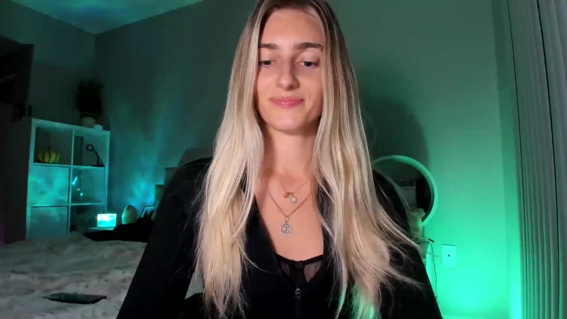 Gallery image thumbnail from Vodka_Queen's myfreecams stream on, 11/30/2025, 05:11 image 16 of 20