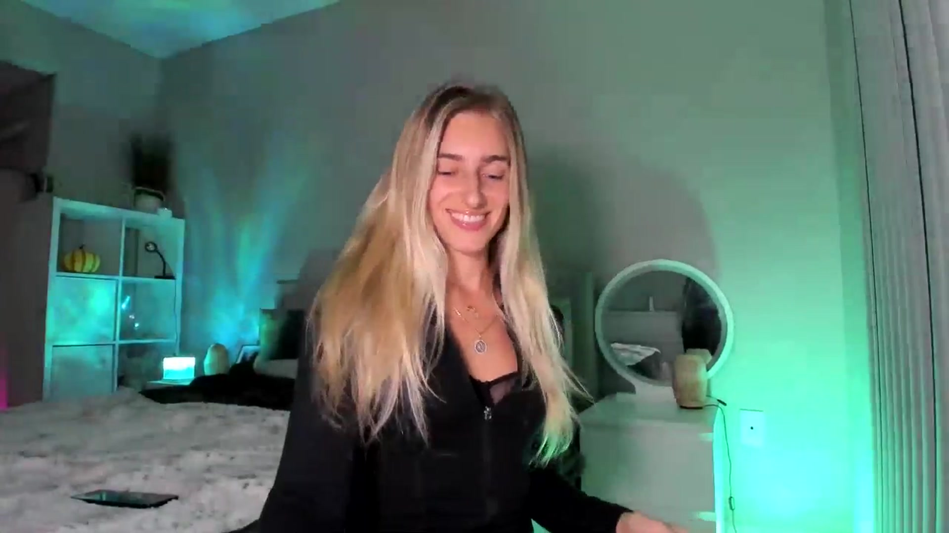 Gallery image thumbnail from Vodka_Queen's myfreecams stream on, 11/30/2025, 05:11 image 9 of 20