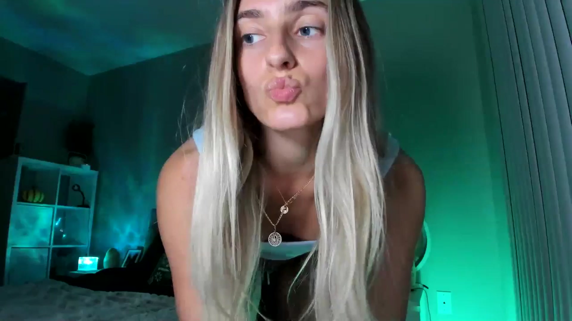 Gallery image thumbnail from Vodka_Queen's myfreecams stream on, 12/01/2025, 06:33 image 4 of 20