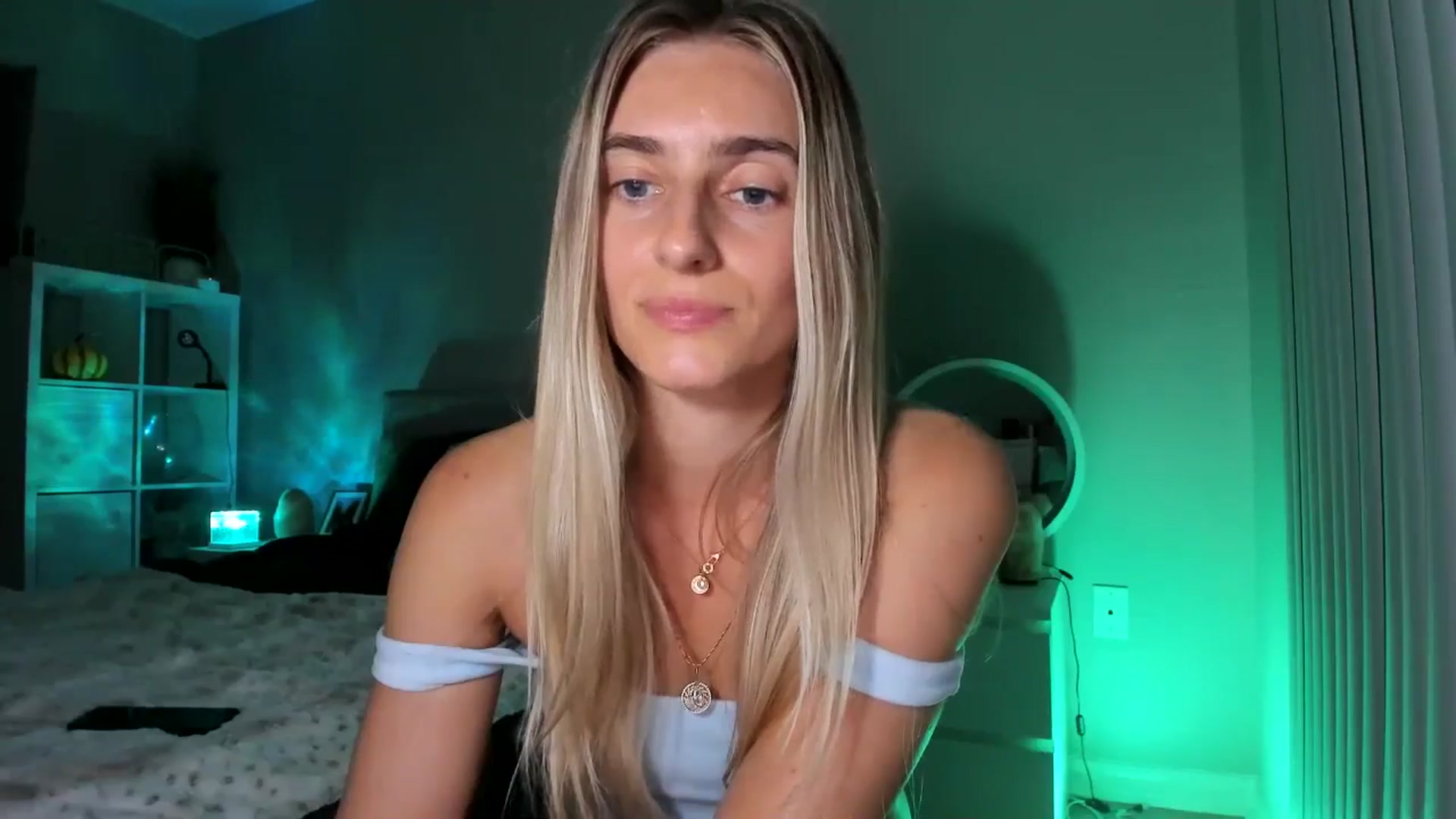 Gallery image thumbnail from Vodka_Queen's myfreecams stream on, 12/01/2025, 06:33 image 20 of 20