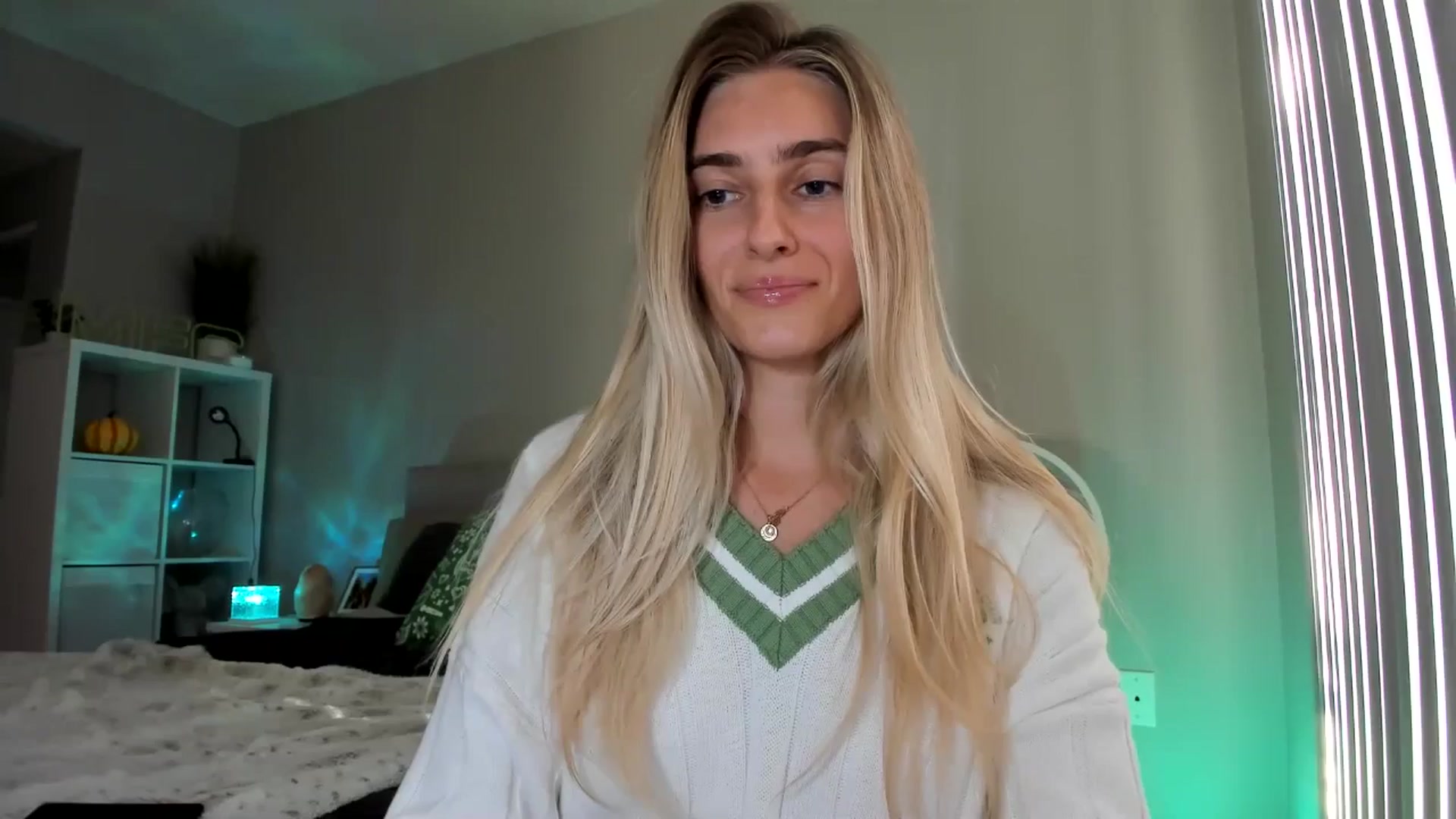 Gallery image thumbnail from Vodka_Queen's myfreecams stream on, 12/02/2025, 24:01 image 6 of 20