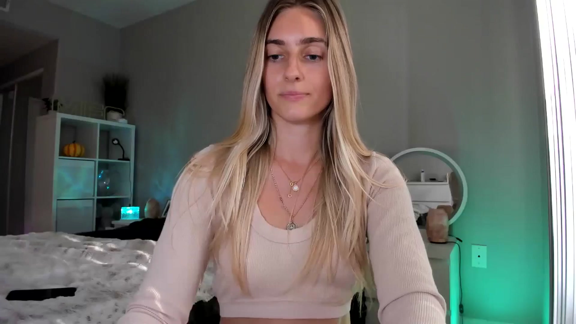 Gallery image thumbnail from Vodka_Queen's myfreecams stream on, 12/13/2025, 23:40 image 17 of 20