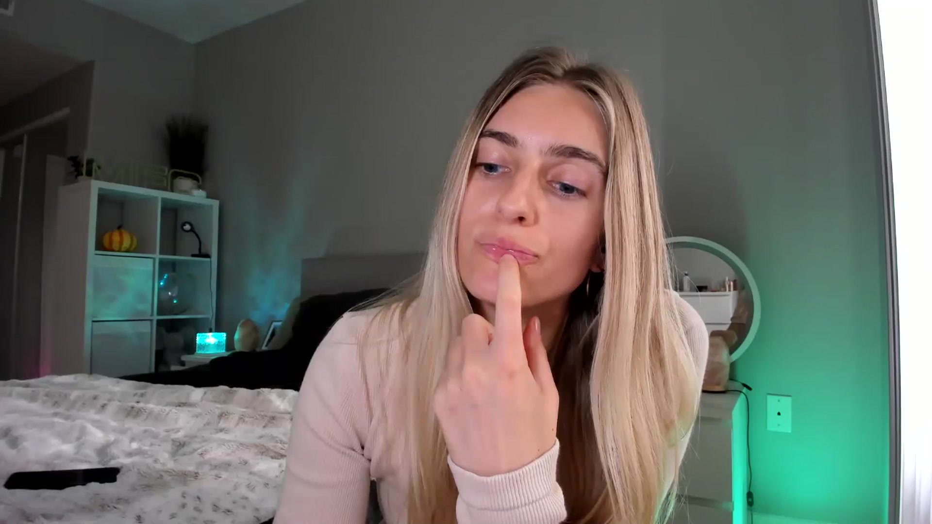 Gallery image thumbnail from Vodka_Queen's myfreecams stream on, 12/13/2025, 23:40 image 14 of 20