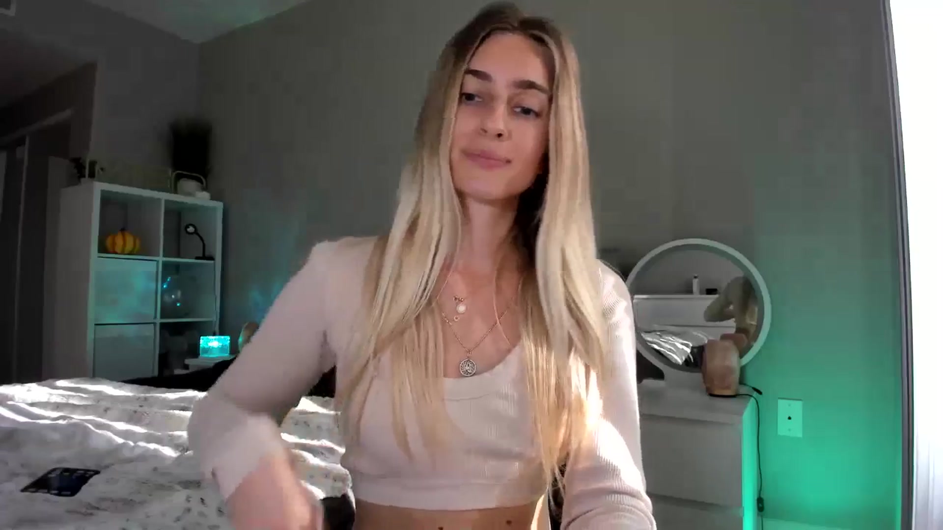 Gallery image thumbnail from Vodka_Queen's myfreecams stream on, 12/13/2025, 23:40 image 12 of 20
