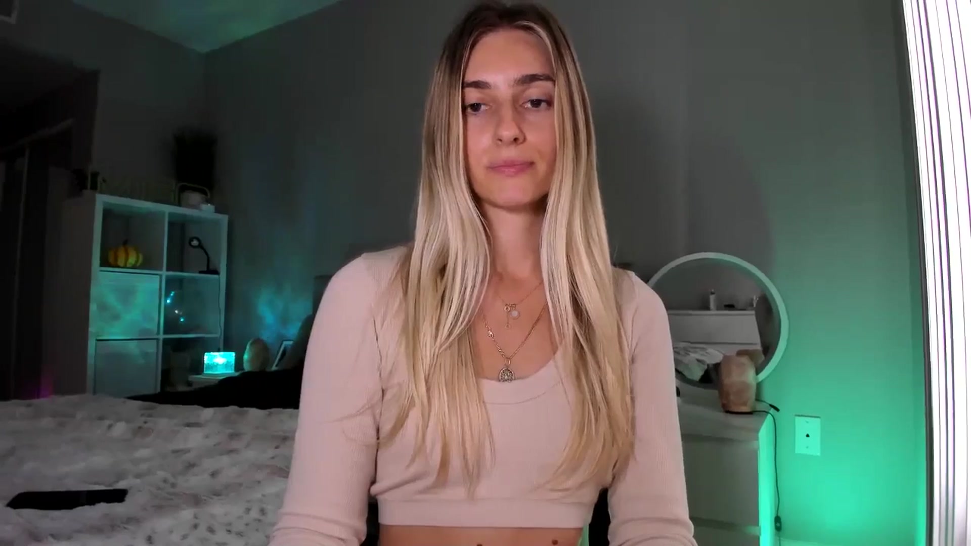 Gallery image thumbnail from Vodka_Queen's myfreecams stream on, 12/13/2025, 23:40 image 19 of 20