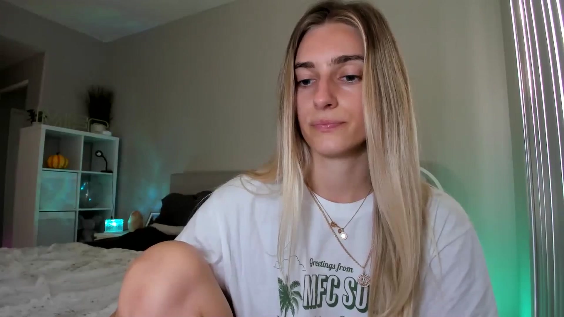 Gallery image thumbnail from Vodka_Queen's myfreecams stream on, 12/15/2025, 23:23 image 20 of 20