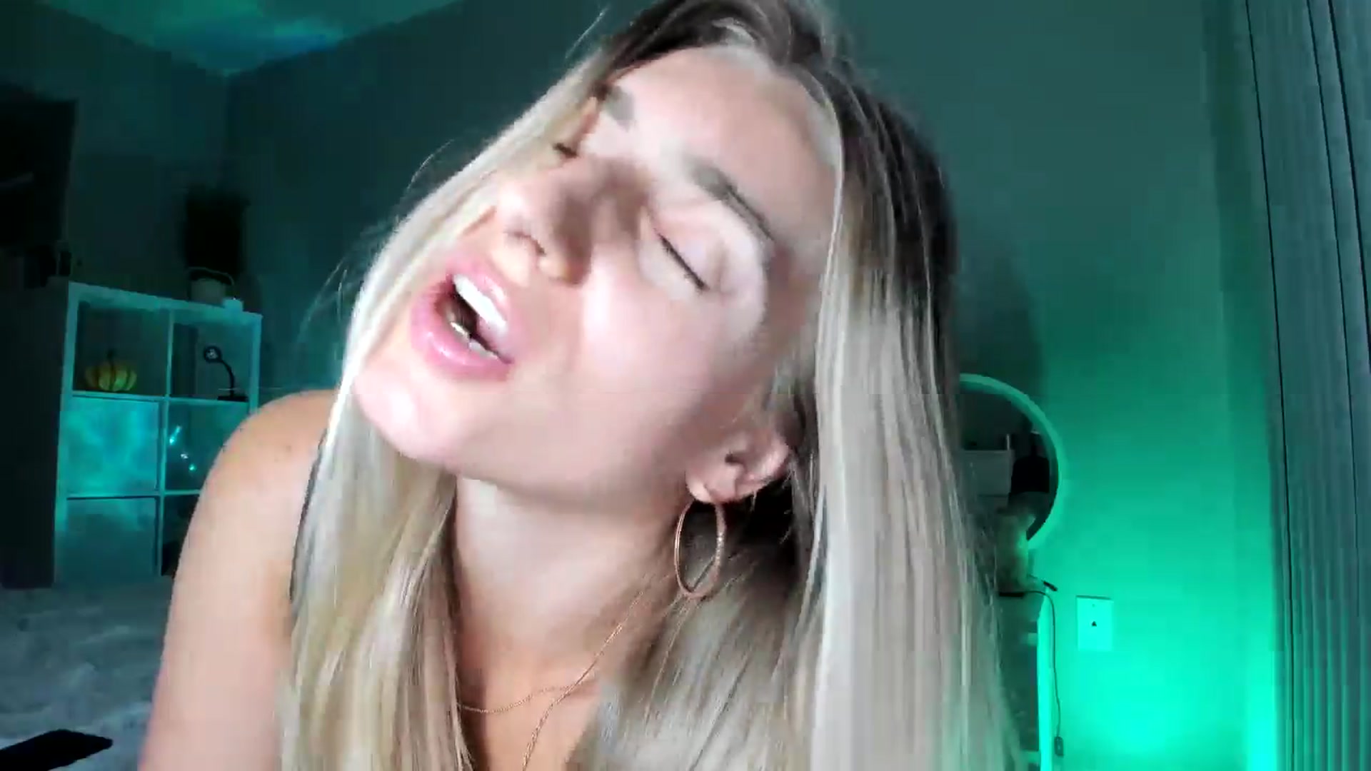 Gallery image thumbnail from Vodka_Queen's myfreecams stream on, 12/16/2025, 08:00 image 15 of 20