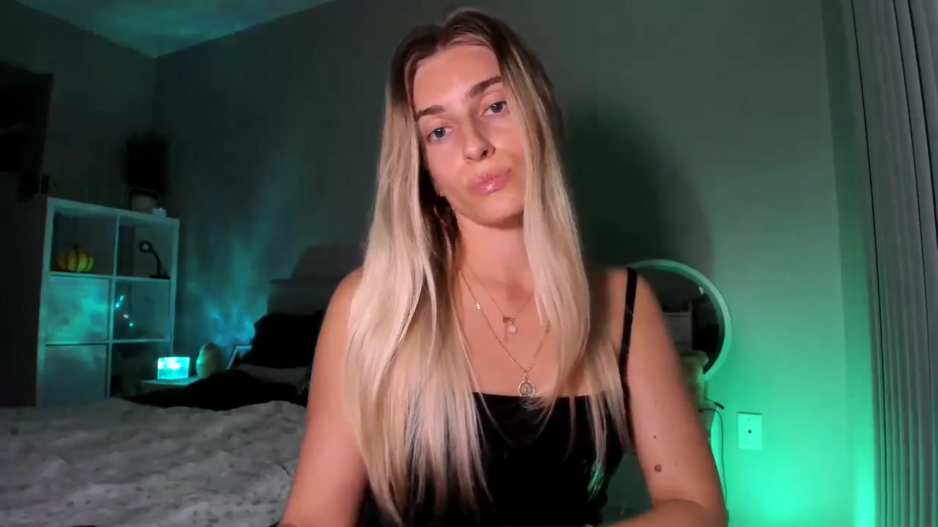 Gallery image thumbnail from Vodka_Queen's myfreecams stream on, 12/16/2025, 08:00 image 8 of 20