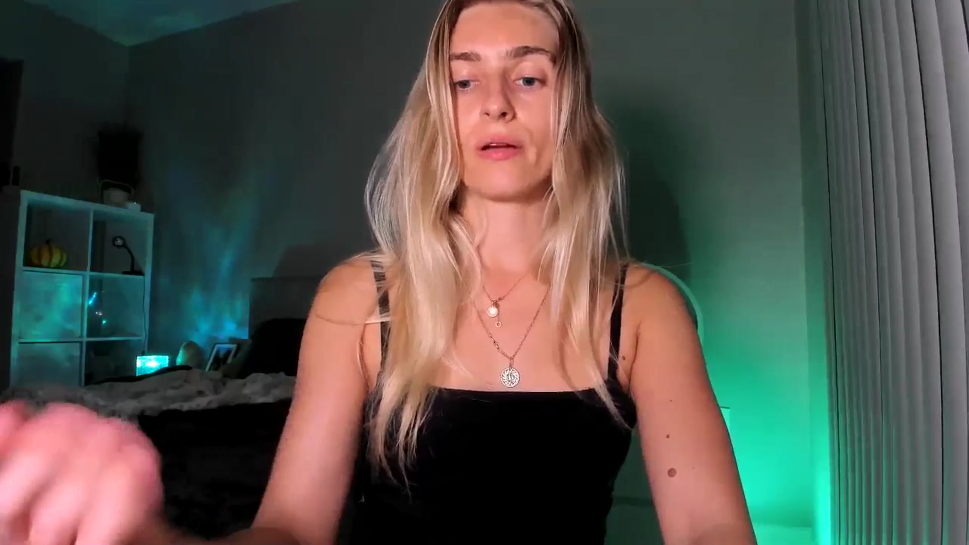 Gallery image thumbnail from Vodka_Queen's myfreecams stream on, 12/18/2025, 07:25 image 3 of 20