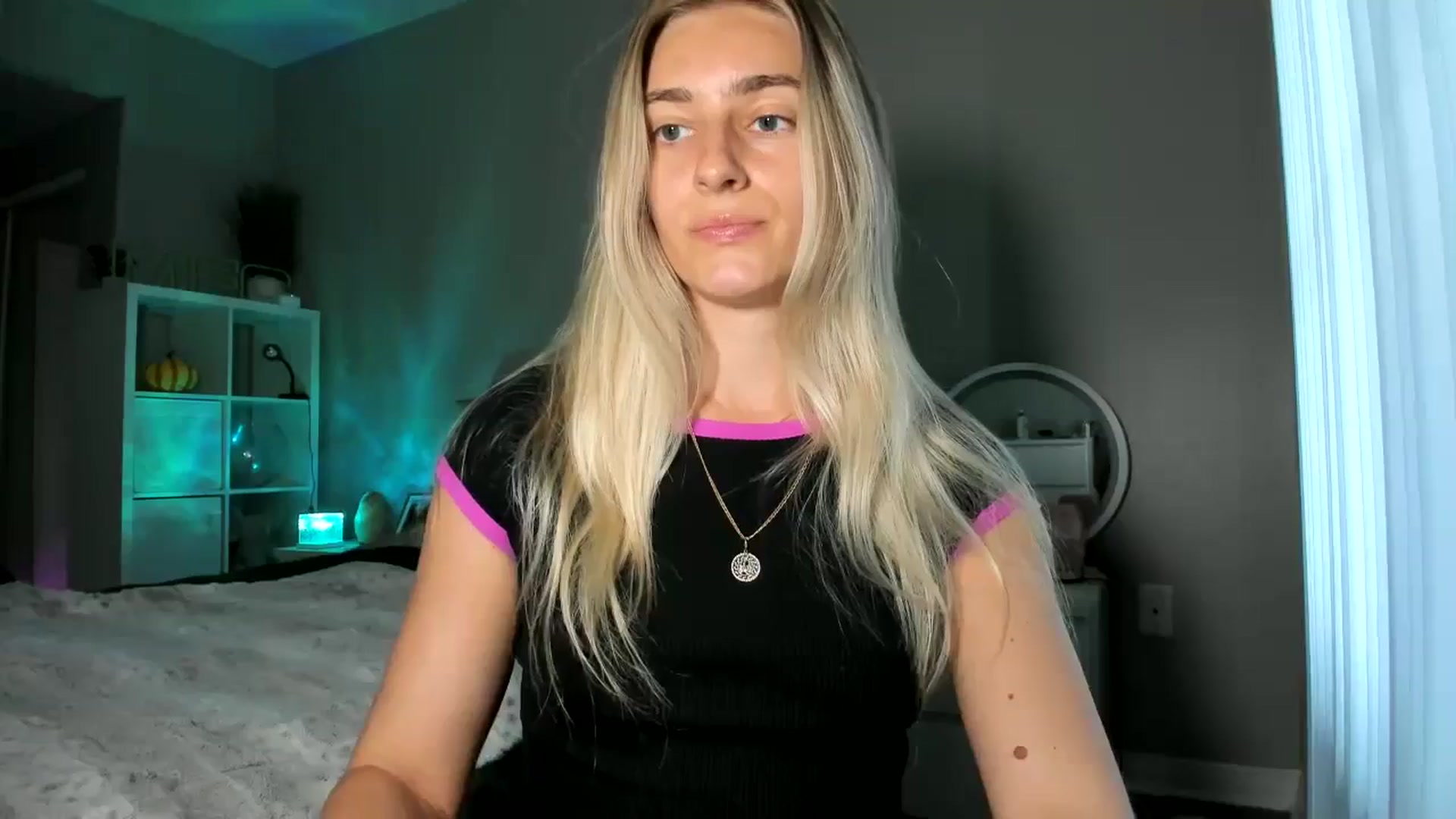 Gallery image thumbnail from Vodka_Queen's myfreecams stream on, 12/20/2025, 24:02 image 1 of 20