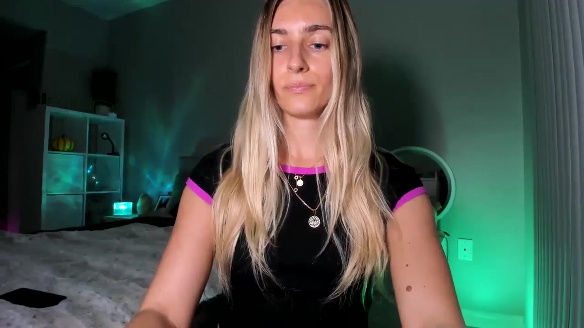 Gallery image thumbnail from Vodka_Queen's myfreecams stream on, 12/20/2025, 01:14 image 15 of 20
