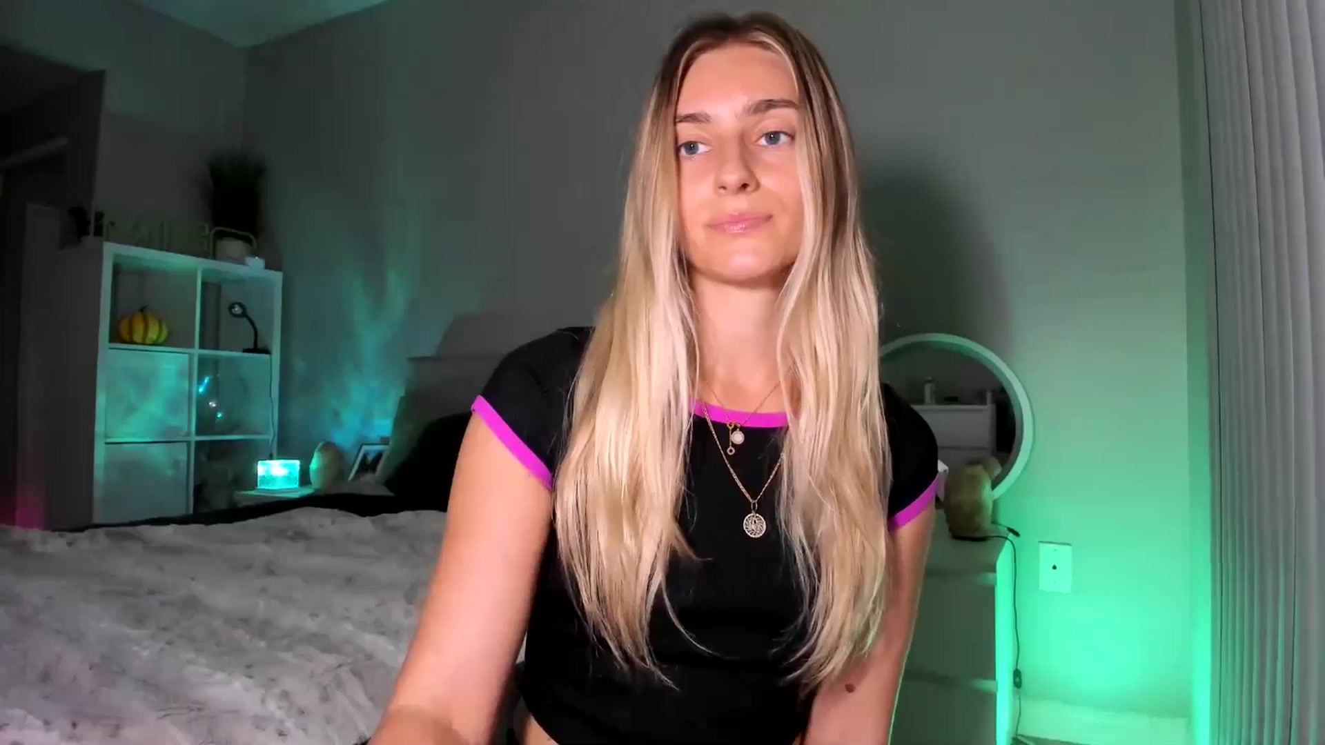 Gallery image thumbnail from Vodka_Queen's myfreecams stream on, 12/20/2025, 01:14 image 19 of 20