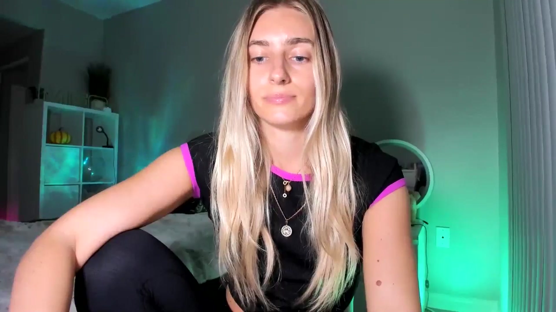 Gallery image thumbnail from Vodka_Queen's myfreecams stream on, 12/20/2025, 01:14 image 16 of 20
