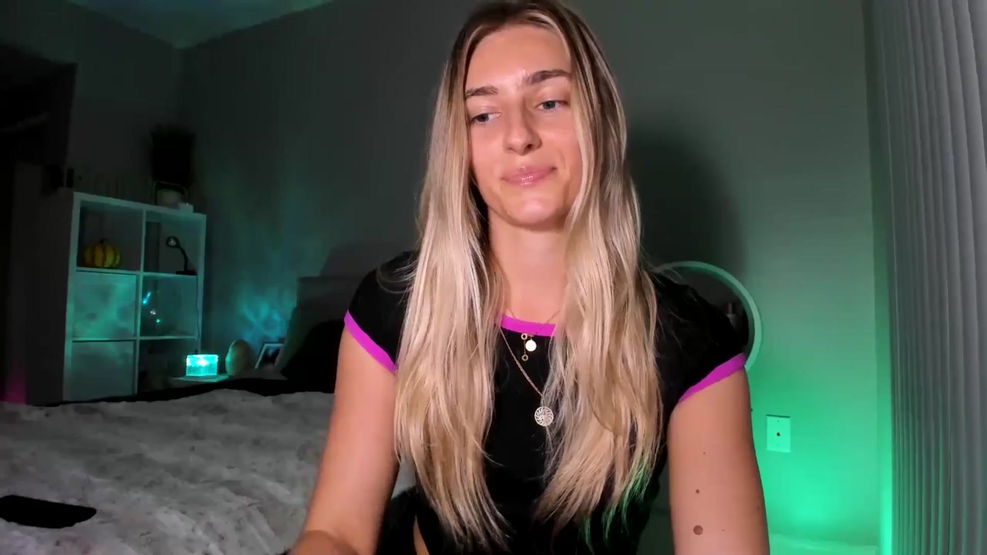 Gallery image thumbnail from Vodka_Queen's myfreecams stream on, 12/20/2025, 01:14 image 12 of 20