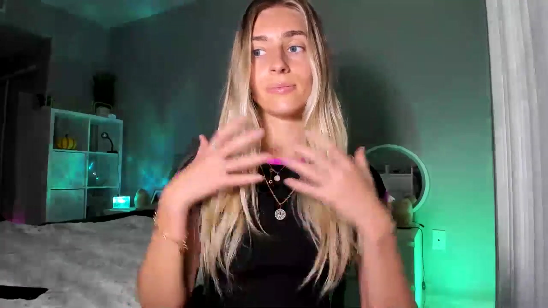 Gallery image thumbnail from Vodka_Queen's myfreecams stream on, 12/20/2025, 01:14 image 5 of 20