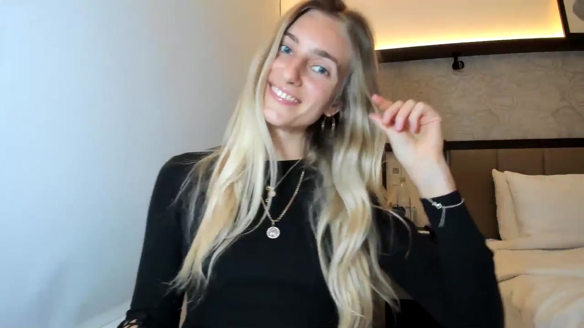 Gallery image thumbnail from Vodka_Queen's myfreecams stream on, 12/22/2025, 04:59 image 7 of 20