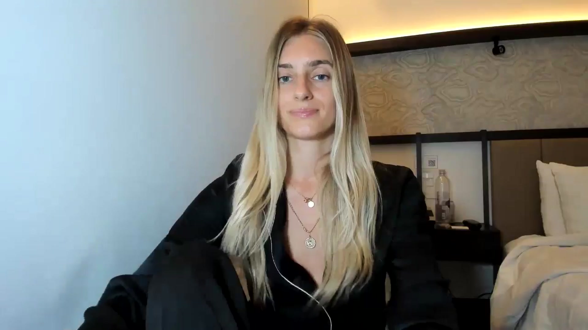 Gallery image thumbnail from Vodka_Queen's myfreecams stream on, 12/22/2025, 05:39 image 15 of 20