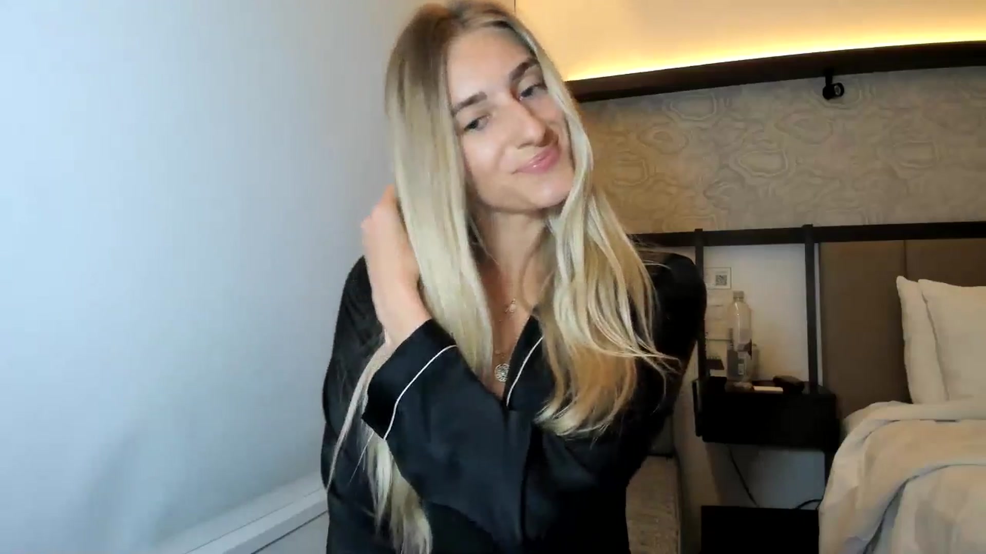 Gallery image thumbnail from Vodka_Queen's myfreecams stream on, 12/22/2025, 05:39 image 10 of 20