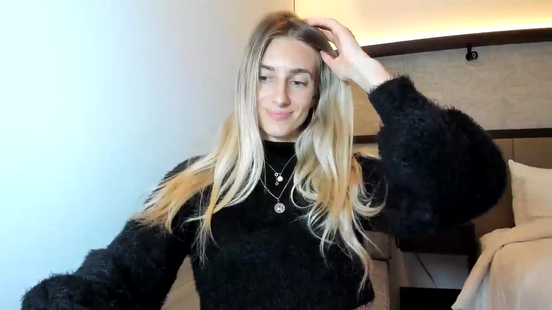 Gallery image thumbnail from Vodka_Queen's myfreecams stream on, 12/22/2025, 23:14 image 3 of 20