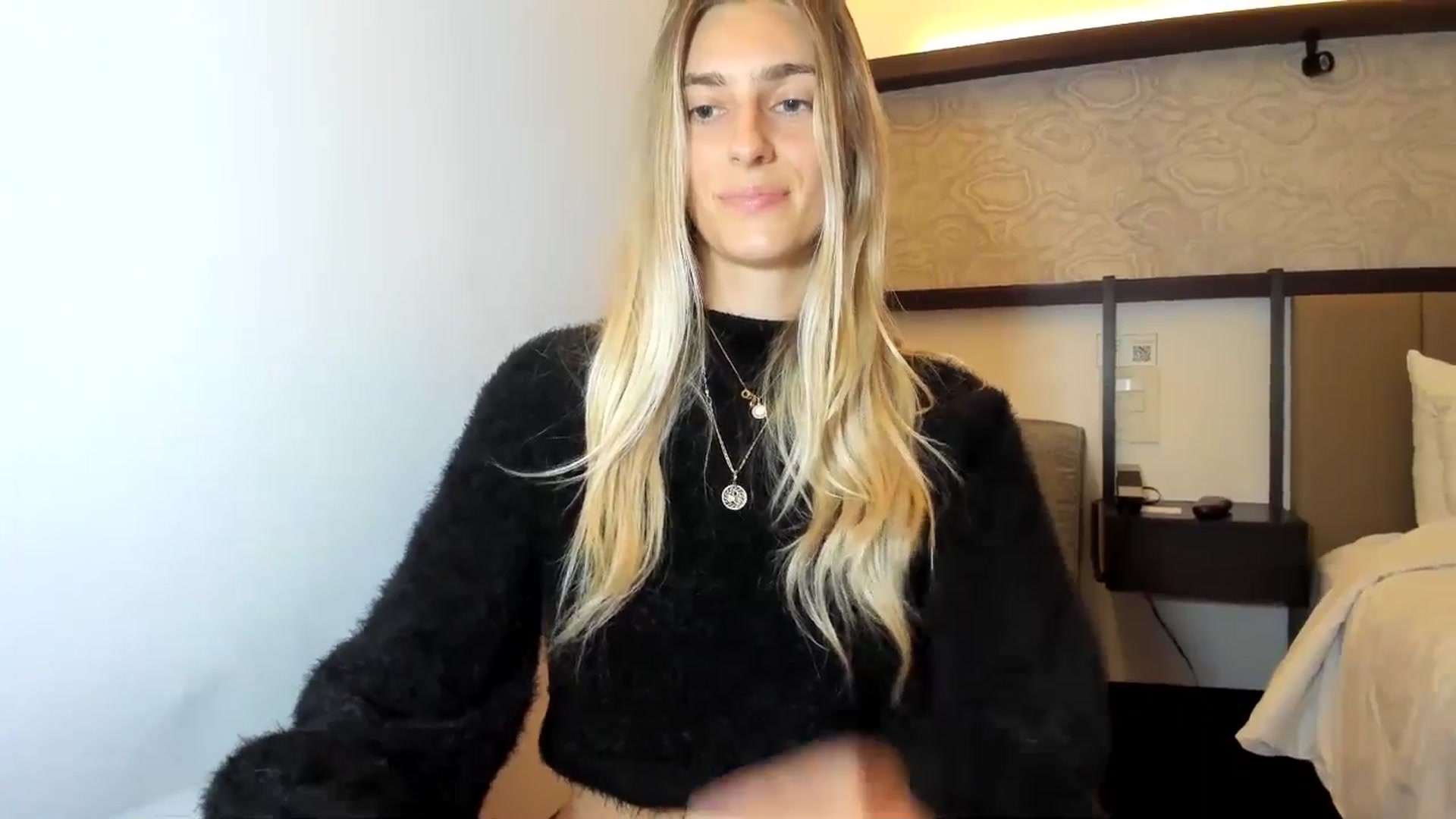 Gallery image thumbnail from Vodka_Queen's myfreecams stream on, 12/22/2025, 23:14 image 11 of 20