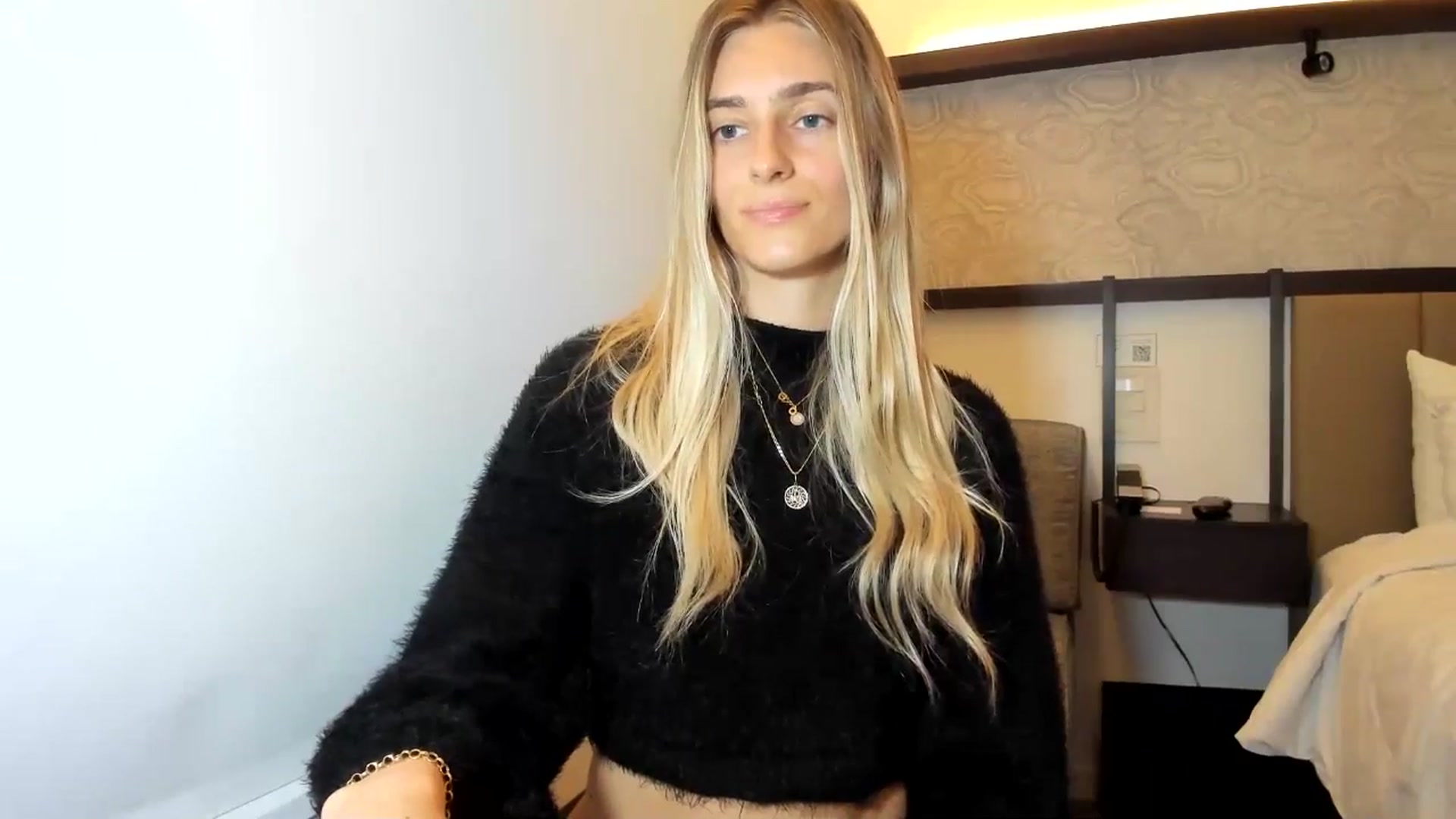 Gallery image thumbnail from Vodka_Queen's myfreecams stream on, 12/22/2025, 23:14 image 12 of 20