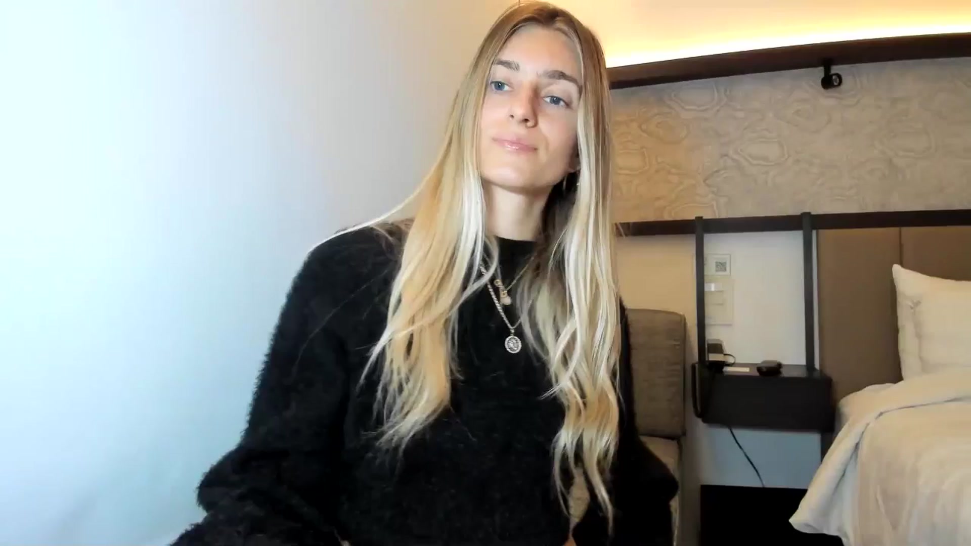 Gallery image thumbnail from Vodka_Queen's myfreecams stream on, 12/22/2025, 23:14 image 7 of 20