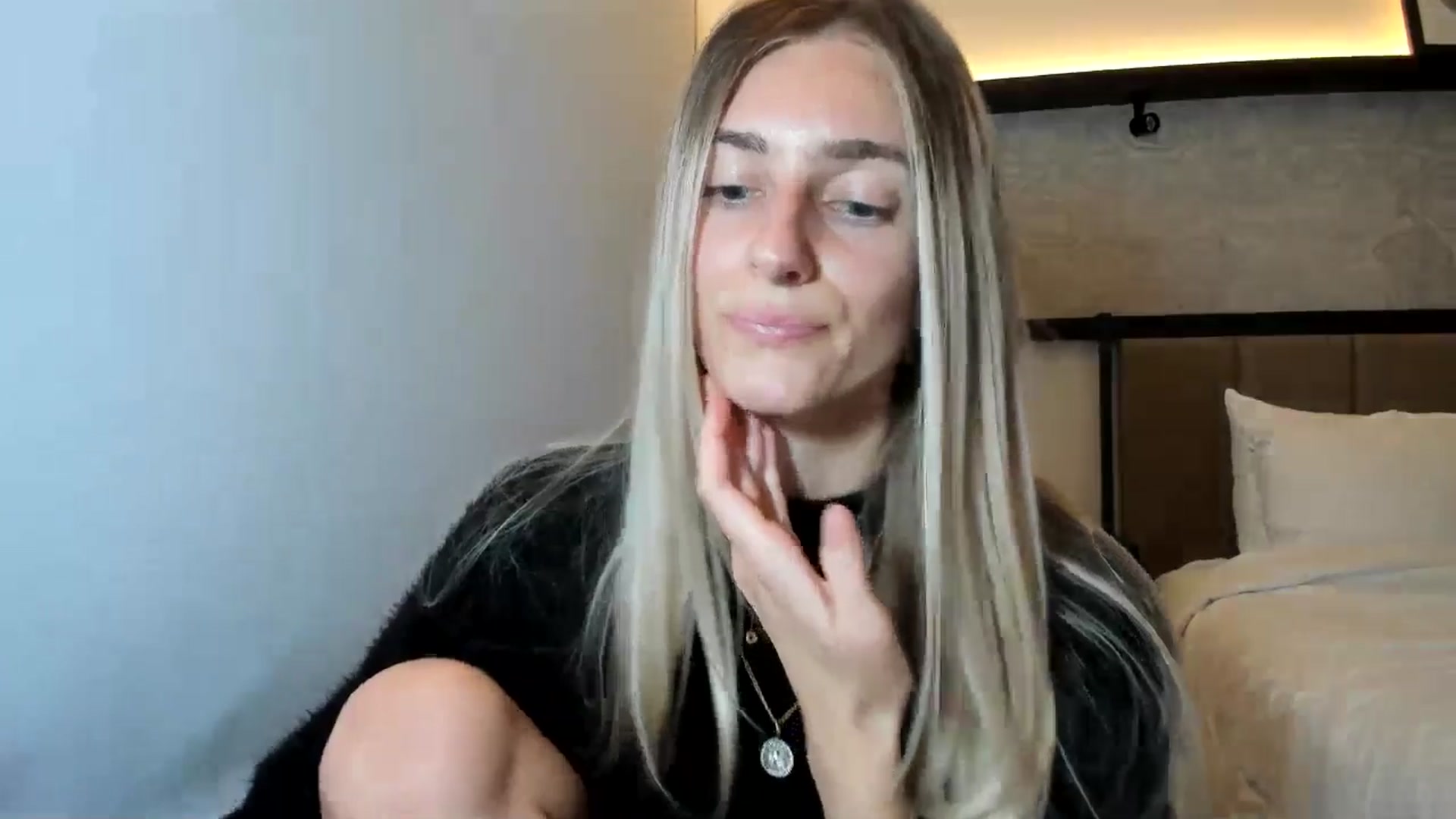 Gallery image thumbnail from Vodka_Queen's myfreecams stream on, 12/23/2025, 05:12 image 4 of 20