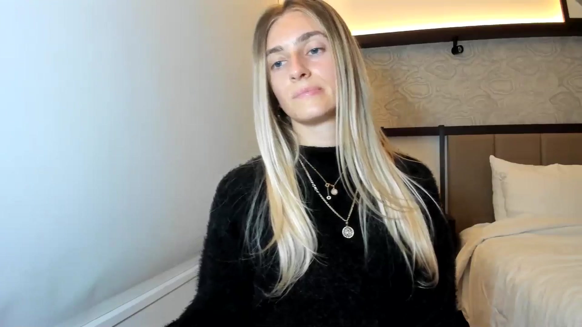 Gallery image thumbnail from Vodka_Queen's myfreecams stream on, 12/23/2025, 05:12 image 7 of 20